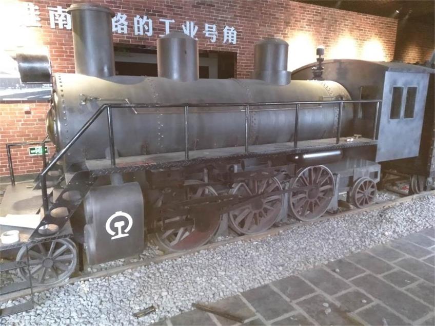 加查县蒸汽火车模型